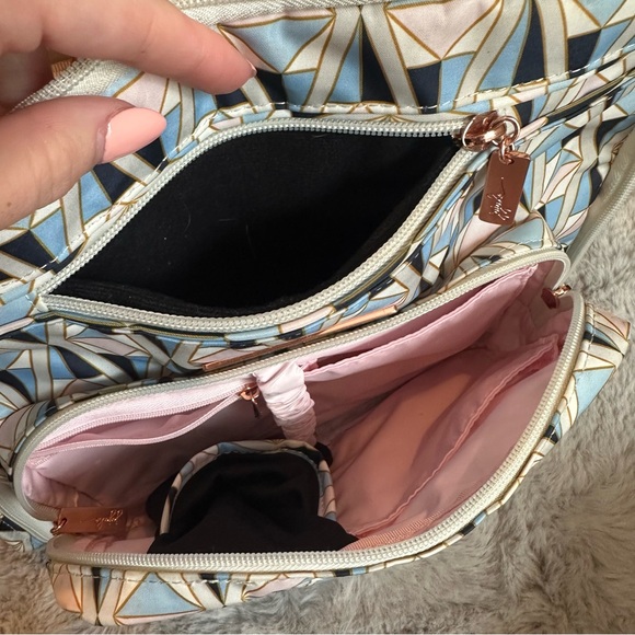 JuJuBe Legacy Collection B.F.F. Convertible Baby Diaper Bag - Picture 2 of 12